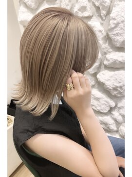 モアナ ルア バイ ヘッドライト 平塚店(Moana Lua by HEADLIGHT) Moana【平塚】#ブリーチ#ベージュ#ダブルカラー#ミディアム