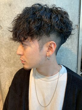 ベル 桑名(BHEL) 三重桑名ツイストスパイラル/刈り上げマッシュ/メンズパーマ