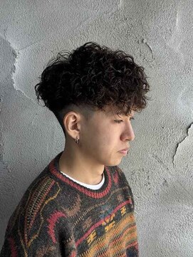 ニアウ 高崎店(Niau) MEN’S HAIR/サーフカール/刈り上げセンターパート/群馬高崎