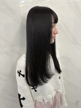 エミン(emyn) 髪が変わる【美髪革命】艶髪/髪質改善/縮毛矯正/代々木