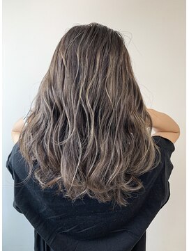 チェレ ロッソ 金剛店(Chere rosso) 透明感オリーブベージュ×バレイヤージュ