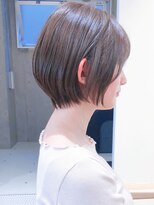 say. 丸みショートボブショートグレージュカラーアースカラー