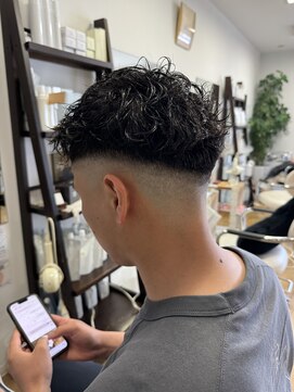 ナチュラル(Natural) スキンフェード×ショートパーマ