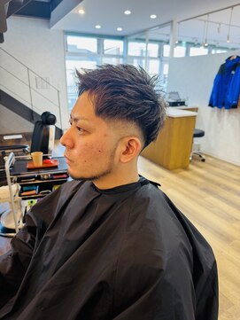 ティグレ(TIGRE) フェードカット+メッシュ+カラー