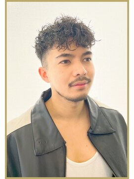 ジジバイワースホワイル(jiji by WORTH WHILE) 外国人風パーマウルフカルマパーマベリーショートダークアッシュ