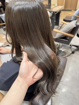 ユーフォリア 青山(Euphoria) オリーブベージュ/ミディアムヘア＊担当yuki