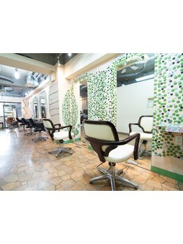 ゆったりとした時間が流れる店内で、周りを気にせず贅沢なサロンタイムをお過ごしください♪