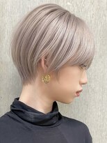 サンクマーケット 渋谷(cinq MARKET)&nbsp;渋谷ブリーチカラータッセルボブ顔周りレイヤー切りっぱなしボブ