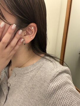 ローレンアオ(LOREN AO) ミディアムヘア/暗めカラー/グランマッシュ/矢場町