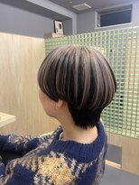 クッカ(qukka) ラウンドマッシュ×グレージュアンブレラカラー