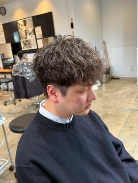 ジェットブラックキューサンロク(JET BLACK 936) 波巻きの完成度を高めるメンテナンスカット