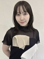 イル(ill)&nbsp;オリーブカラー　くびれミディアムスタイル　大須