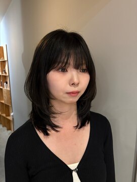 サンプラス(san+) 【マユコ】韓国ミディアムレイヤーカット暗髪ハッシュカット