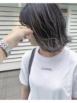 イェッカ(YECCA) 細く、筋感、コントラストハイライト