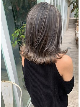 トルネード(TORNADO) フォギーグレージュハイライトバレイヤージュ n130