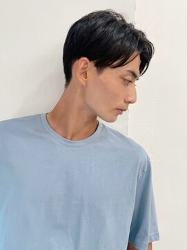 ハニーシブヤ(HONEY shibuya) スーツ短髪ツーブロック束感モテる黒髪シークレットパーマ流行