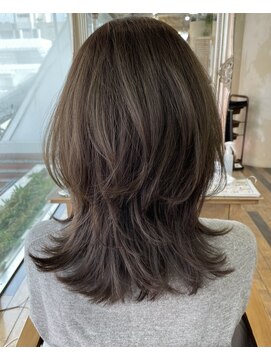 アリスバイアフロート 自由が丘(ALICe by AFLOAT) レイヤーカット