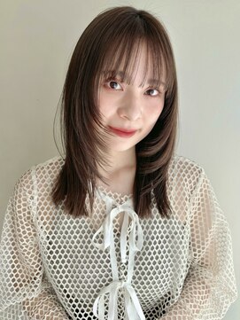 ローネス(LONESS) レイヤーカット　ミディアムレイヤー　フェイスレイヤー