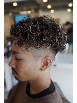 ザ アリー(The Alley) スパイラルパーマ×メッシュ