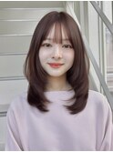 レイヤーカット 顔まわりレイヤー ベージュカラー 透明感カラー