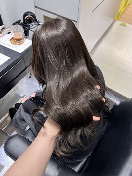 エイトヘアー(8 HAIR) アッシュグレー