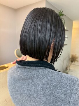 クイ(quii) 重すぎない・・黒髪ボブ～切りっぱなしボブ