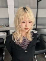 ブランコトレス 鏡島(BLANCO tres)&nbsp;ミルクティーブロンド/ダークブルー/デジタルパーマ/鏡島