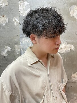 アカ(ACA) メンズカットパーマ波巻ツイストスパイラルパーマ札幌大通