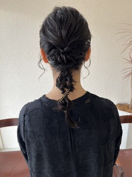 キュー(que) 編みおろしヘア