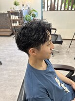 ウォルク(WOLK)&nbsp;メンズパーマ/センターパート/大人ヘア/スパイラルパーマ