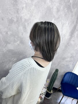 アンティア小作(ANT‘IA) バレイヤージュ+ウルフ