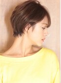 40代デザインカラーオリーブベージュ小顔レイヤーショート