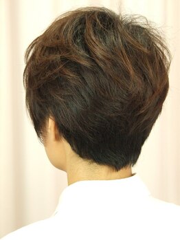 ヘアーサロン エフ(hair salon ef)の写真/気になる白髪をしっかりカバーし、ツヤのある若々しい印象に＊理想の色味と上品なツヤ髪を叶えます♪
