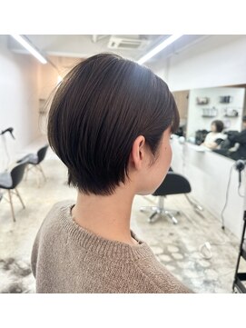 ビビッド(vivid) アレンジ幅のあるショートスタイル