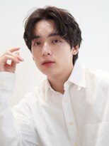 レタッチバイフィフス(RETOUCH by fifth)&nbsp;初めての方もオススメ！センターパートの無造作パーマスタイル