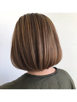 アトリエファゴ ハナミズキ店 しなやかうるおいボブ