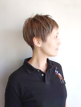 ラトリエコンタン(L´atelier Content) 30代40代50代おすすめ　ハイトーン×ベリーショート