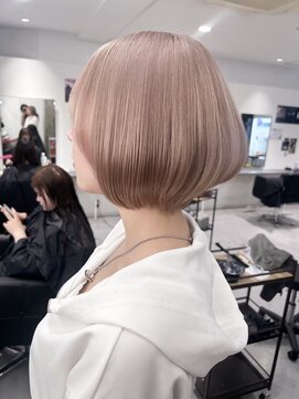 キング 心斎橋店(K!ng) ハイライトカラーミルクティーベージュレイヤーカット