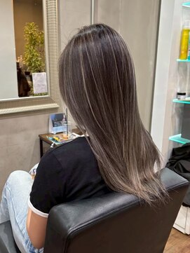 ヘアプレイスソル (HAIR PLACE SoL) ハイライトカラー/ストレートロング/グレーベージュ