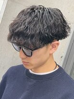 アウラ(AURA) 盛岡メンズカットメンズパーマセンターパートスパイキーショート