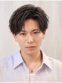ショートセンターパートメンズパーマツーブロック