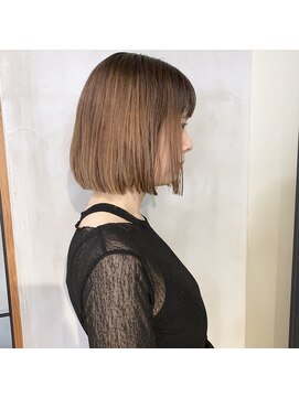 カールム(carlm) 【ｃａｒｌｍ/上川美幸】ハイトーン×ボブ