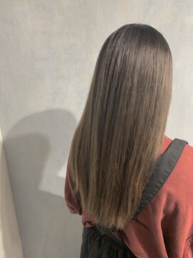 クウ(KU.) グラデーションストレート