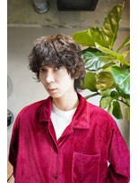 キュー(Cue_)&nbsp;外国人寝癖風無造作スパイラルパーマのウルフパーマ(影山)