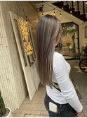 ストレートロング×ブラウンベージュ