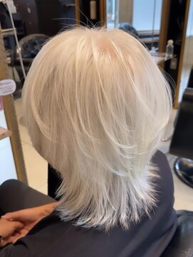 フェニーチェ オン ザ ビーチ(FENICE on the beach) くびれウルフ