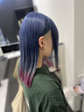 シーエスメイドバイシャチュー 栄店(CS made by SHACHU) 青×ピンク