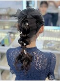 結婚式 二次会 お呼ばれ 編みおろしポニー 銀箔 リボン