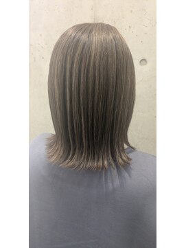 コティ(Kotii) 【白髪ぼかしハイライト】ミルクティーベージュ♪