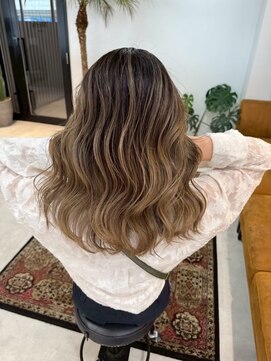 メリー オオサカ(Merly Osaka) バレイヤージュ